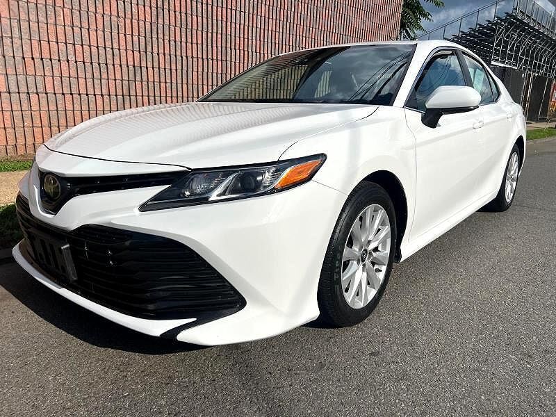 2019 TOYOTA Camry