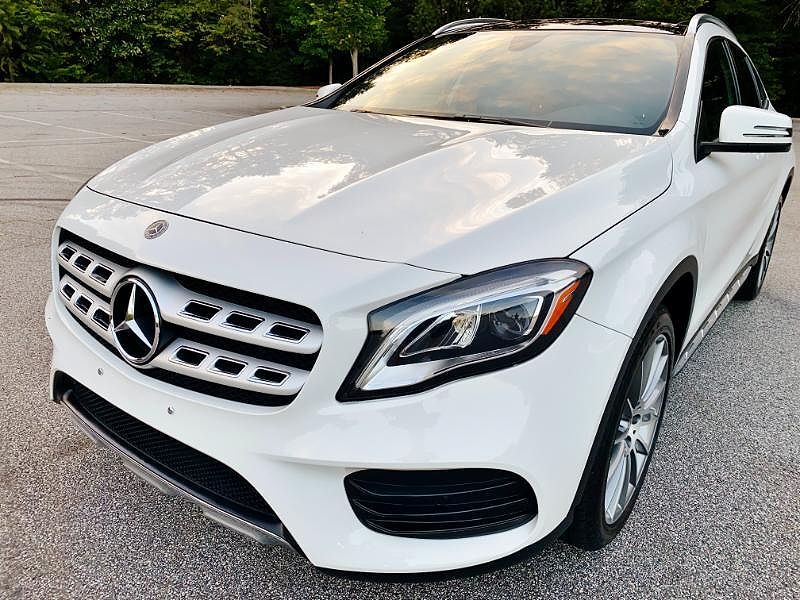 2020 MERCEDES-BENZ GLA-Class