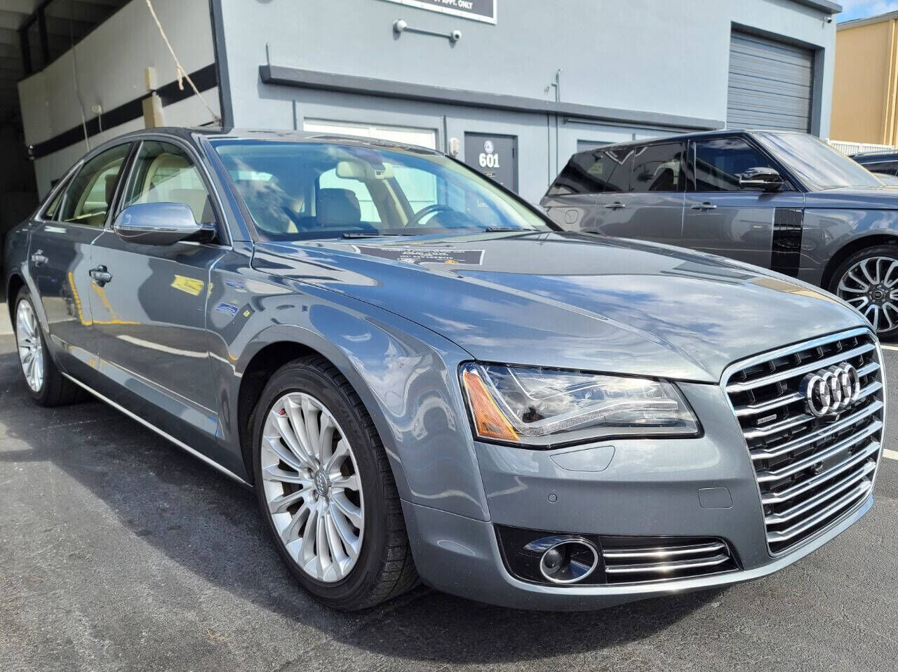 2014 AUDI A8