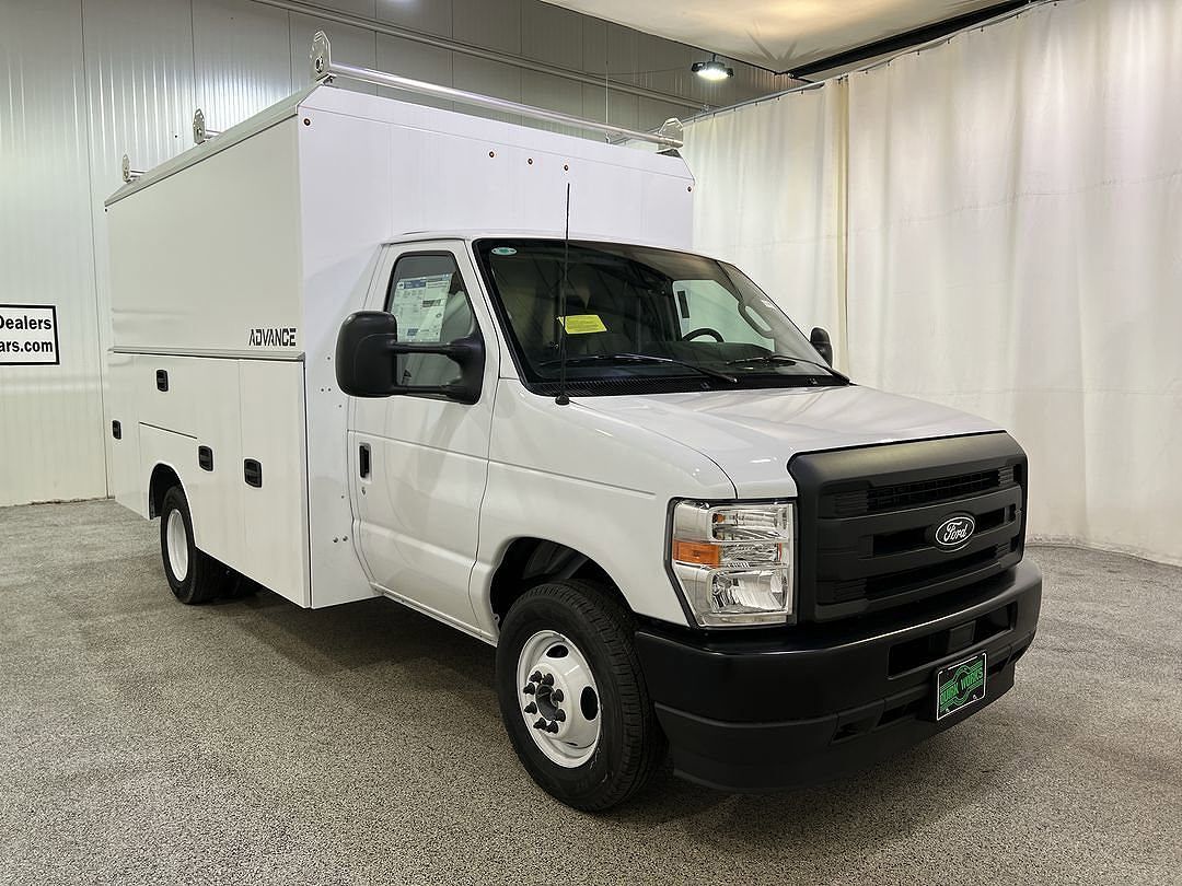 2026 FORD E-350