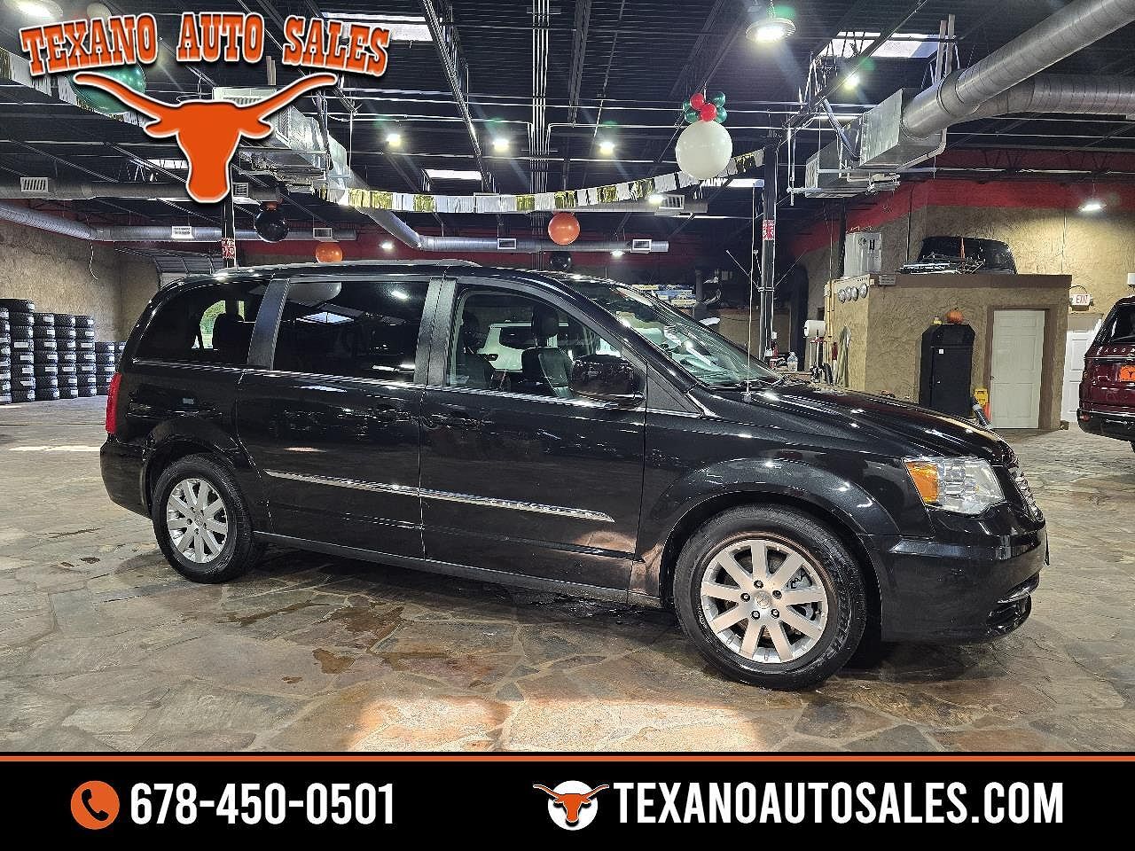 2015 CHRYSLER Town and Country