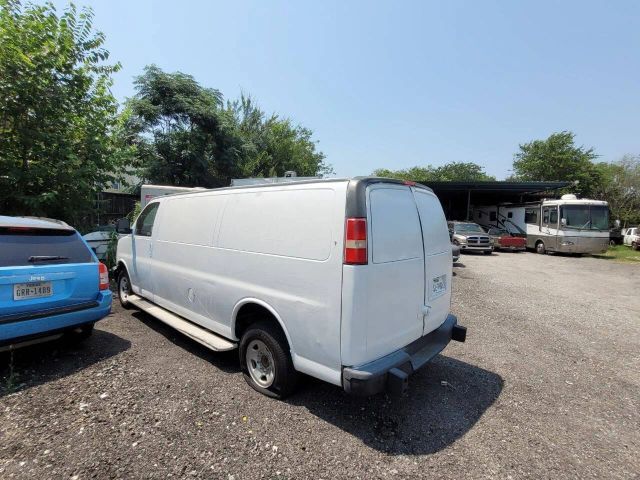 2008 GMC Savana