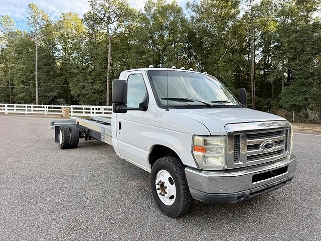 2011 FORD E-450