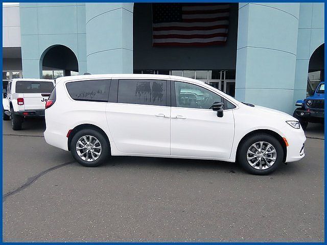 2026 CHRYSLER Pacifica