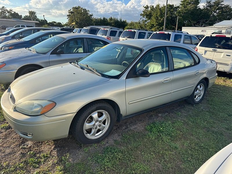 2006 FORD Taurus