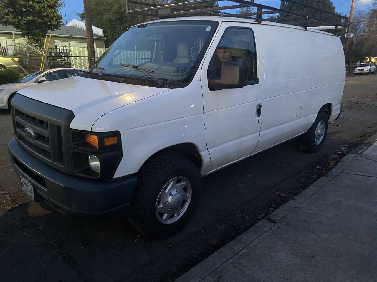 2014 FORD E-250