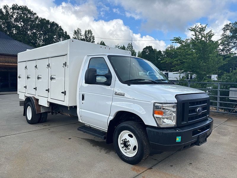 2018 FORD E-450