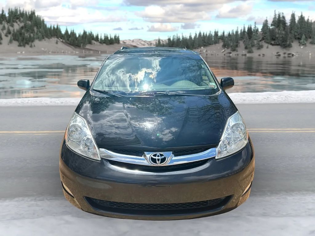 2009 TOYOTA Sienna