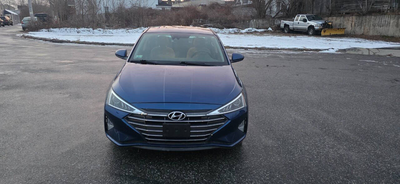 2019 HYUNDAI Elantra
