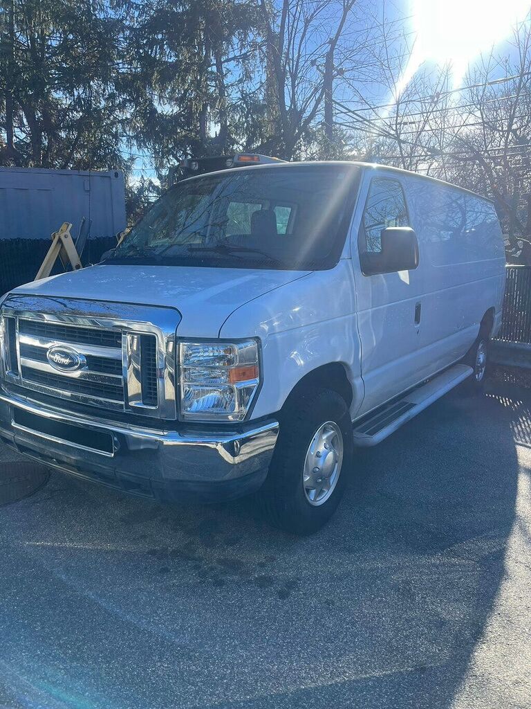 2012 FORD E-250
