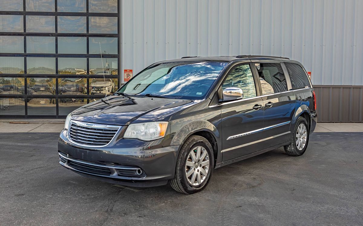 2011 CHRYSLER Town and Country