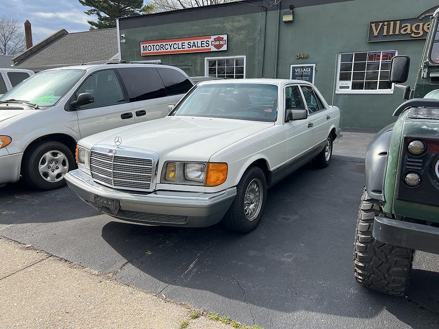 1985 MERCEDES-BENZ 380
