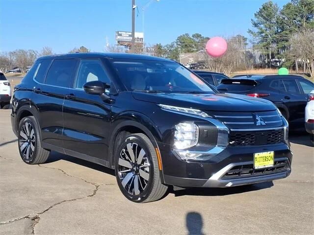 2025 MITSUBISHI Outlander