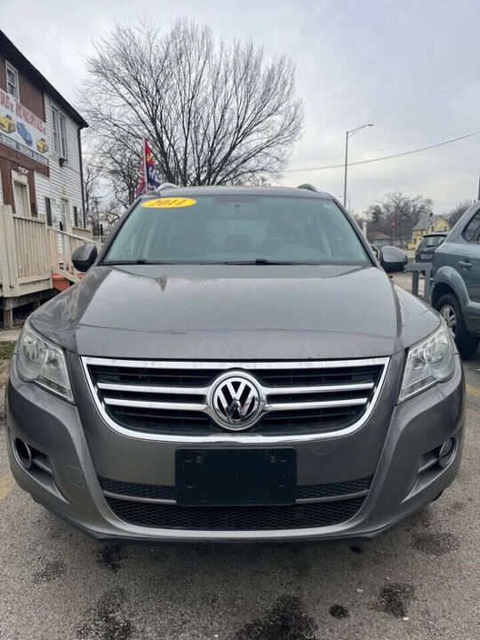 2011 VOLKSWAGEN Tiguan