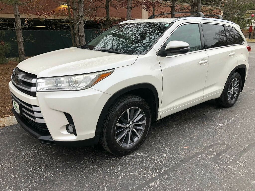 2018 TOYOTA Highlander