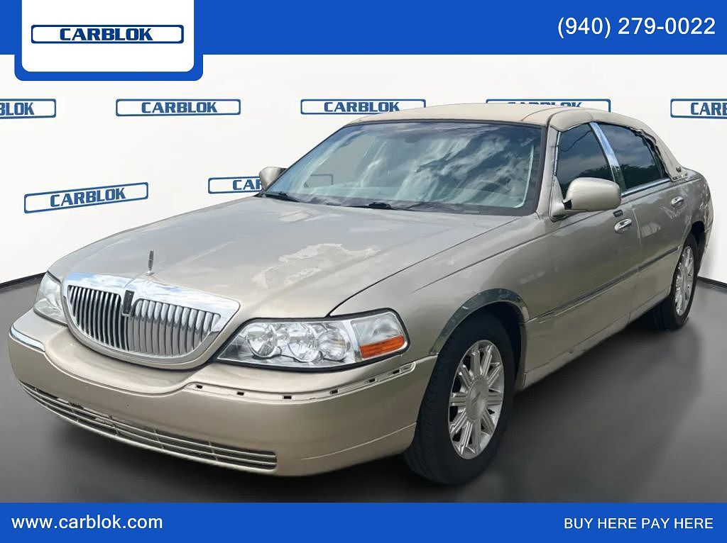 2011 LINCOLN Town Car