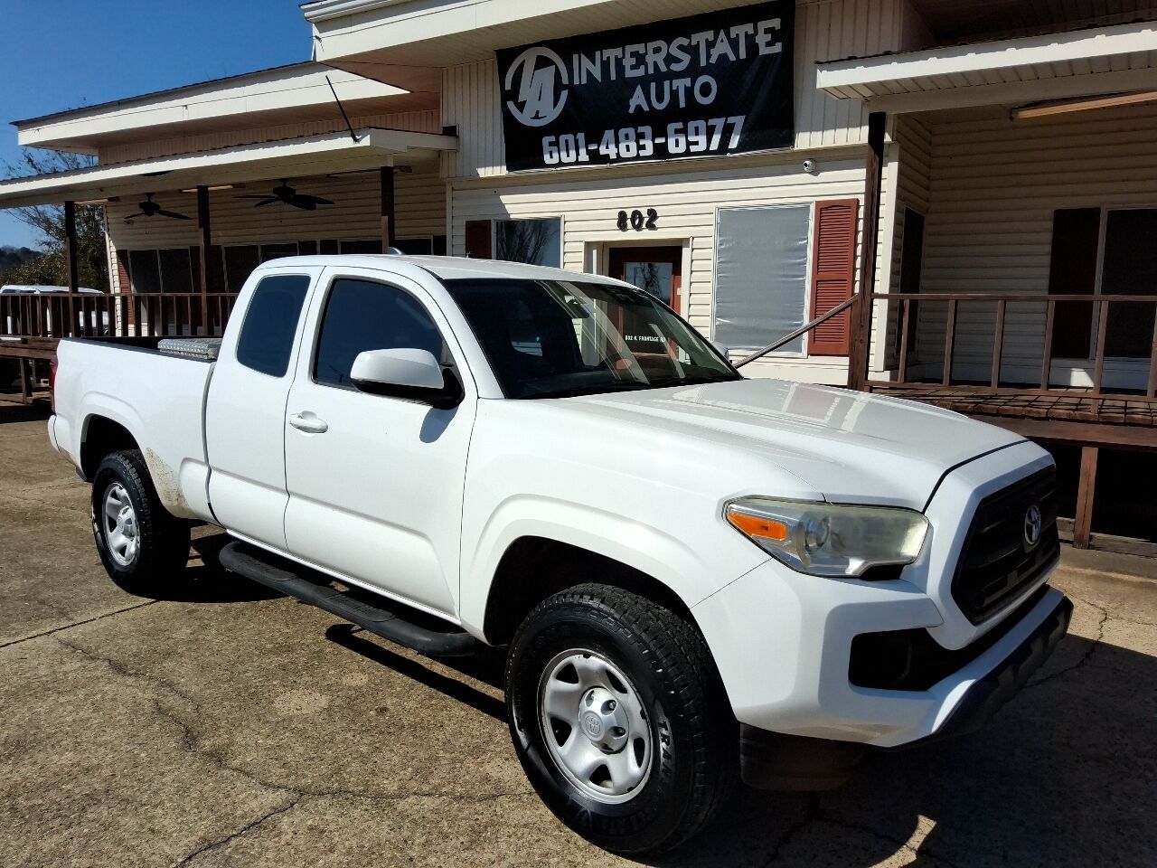 2017 TOYOTA Tacoma