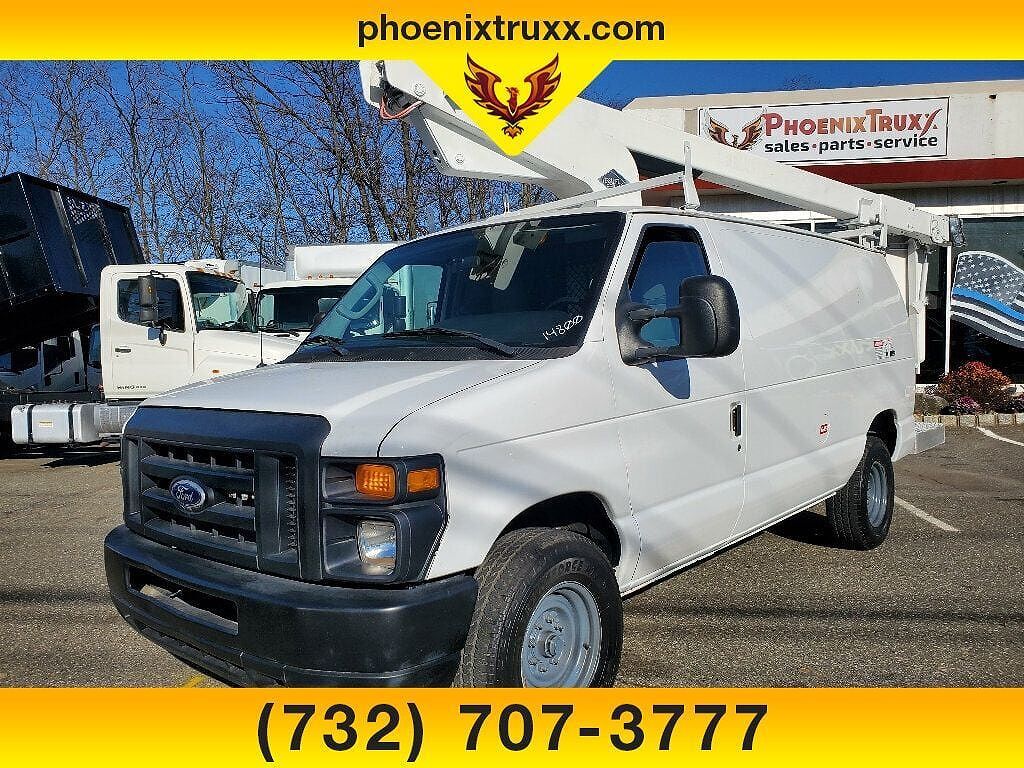 2014 FORD E-350