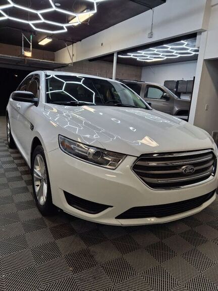2017 FORD Taurus