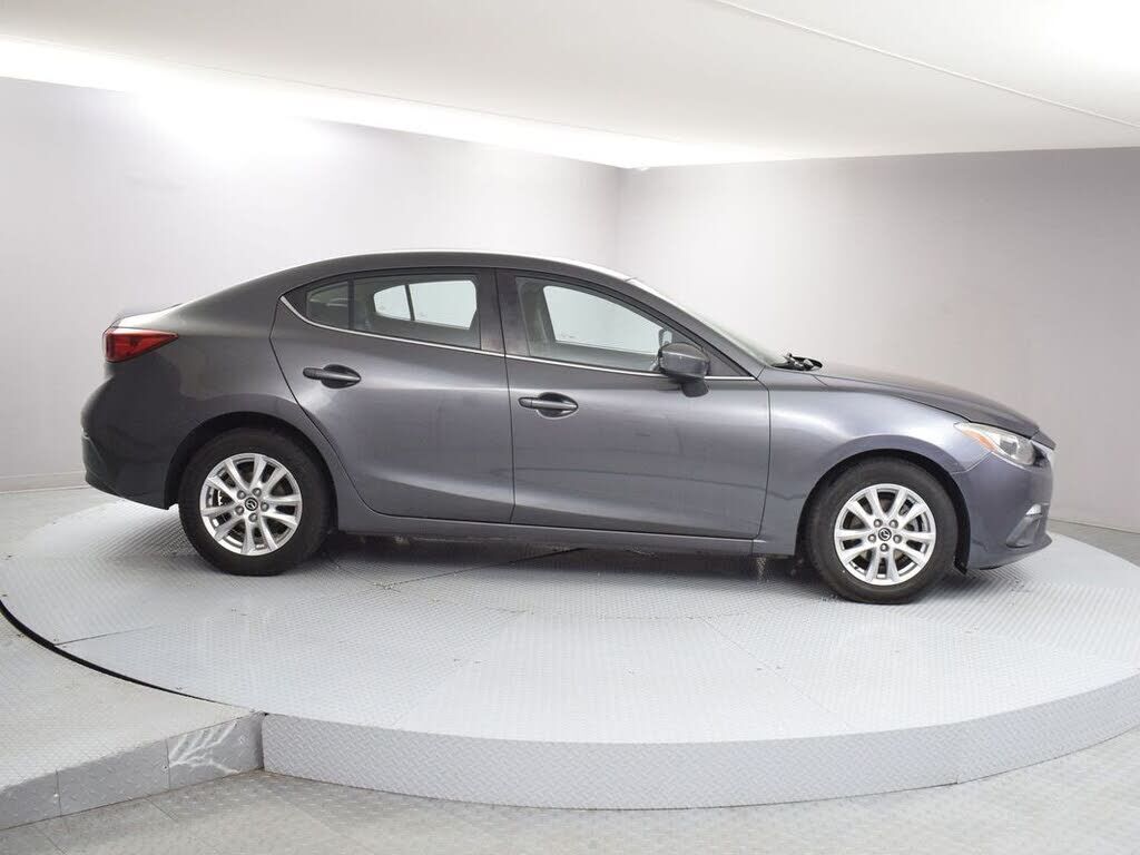2016 MAZDA Mazda3