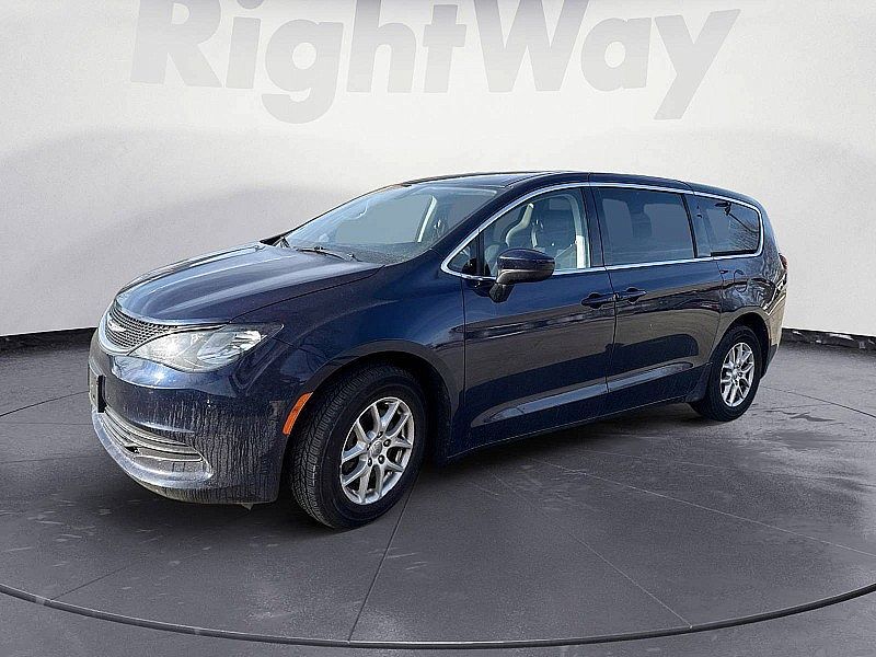 2020 CHRYSLER Voyager