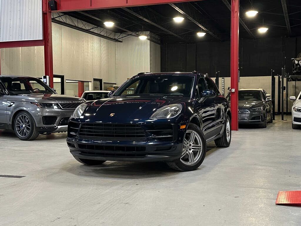 2020 PORSCHE Macan