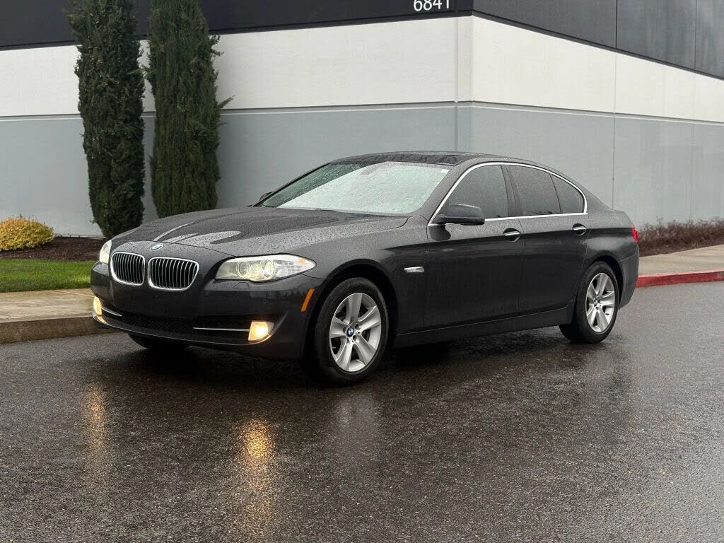 BMW 528i