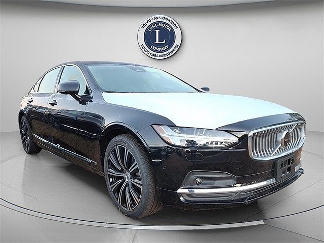 2025 VOLVO S90
