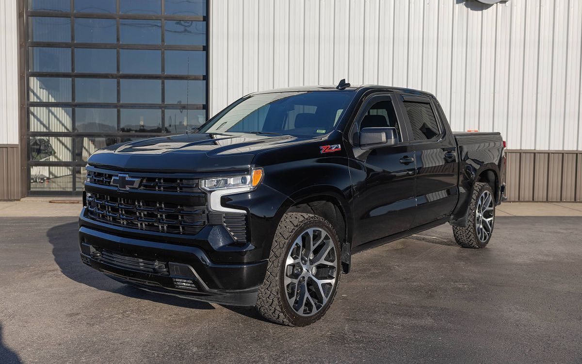 2024 CHEVROLET Silverado