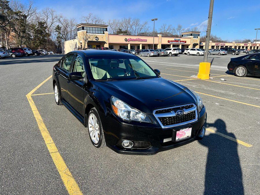 2014 SUBARU Legacy