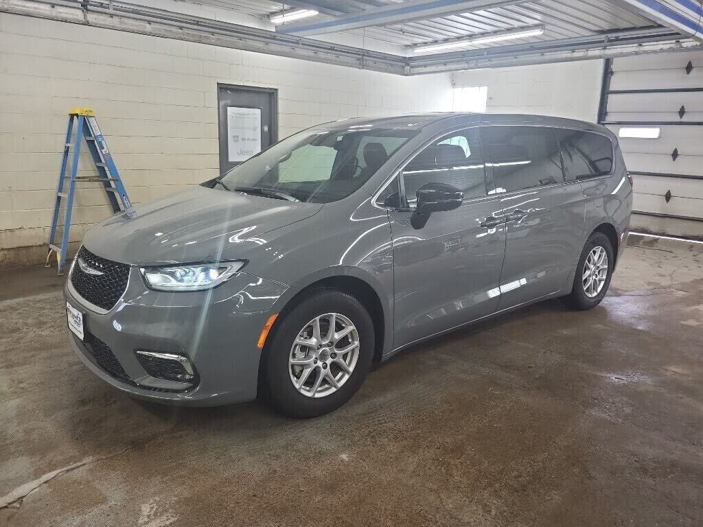 2025 CHRYSLER Pacifica