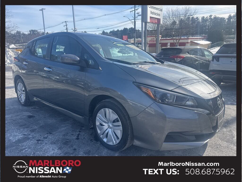 2023 NISSAN Leaf