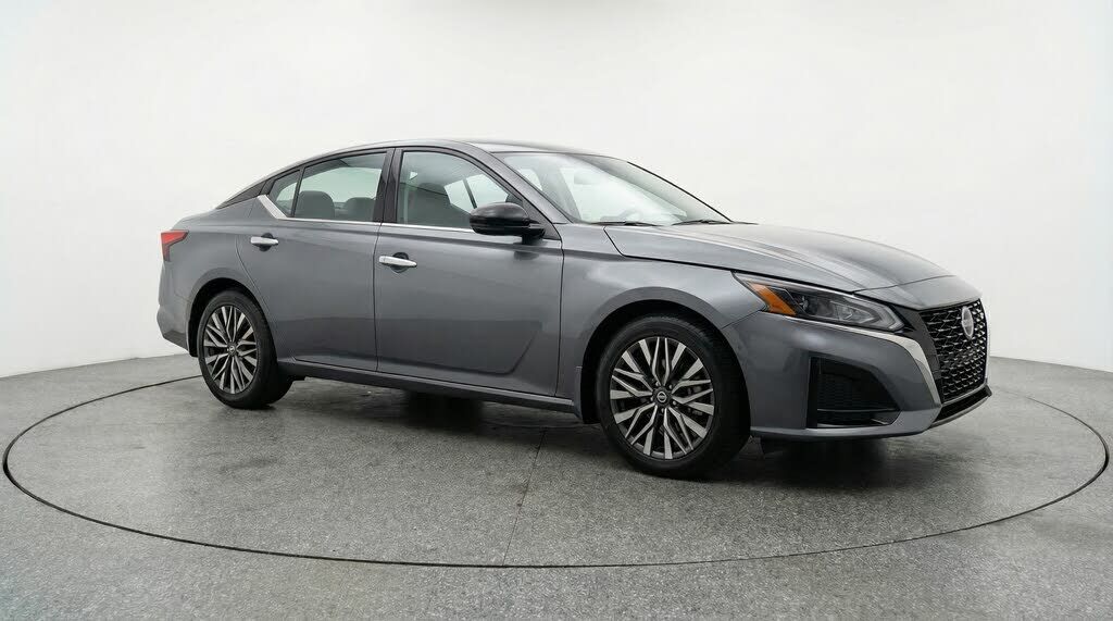 2025 NISSAN Altima