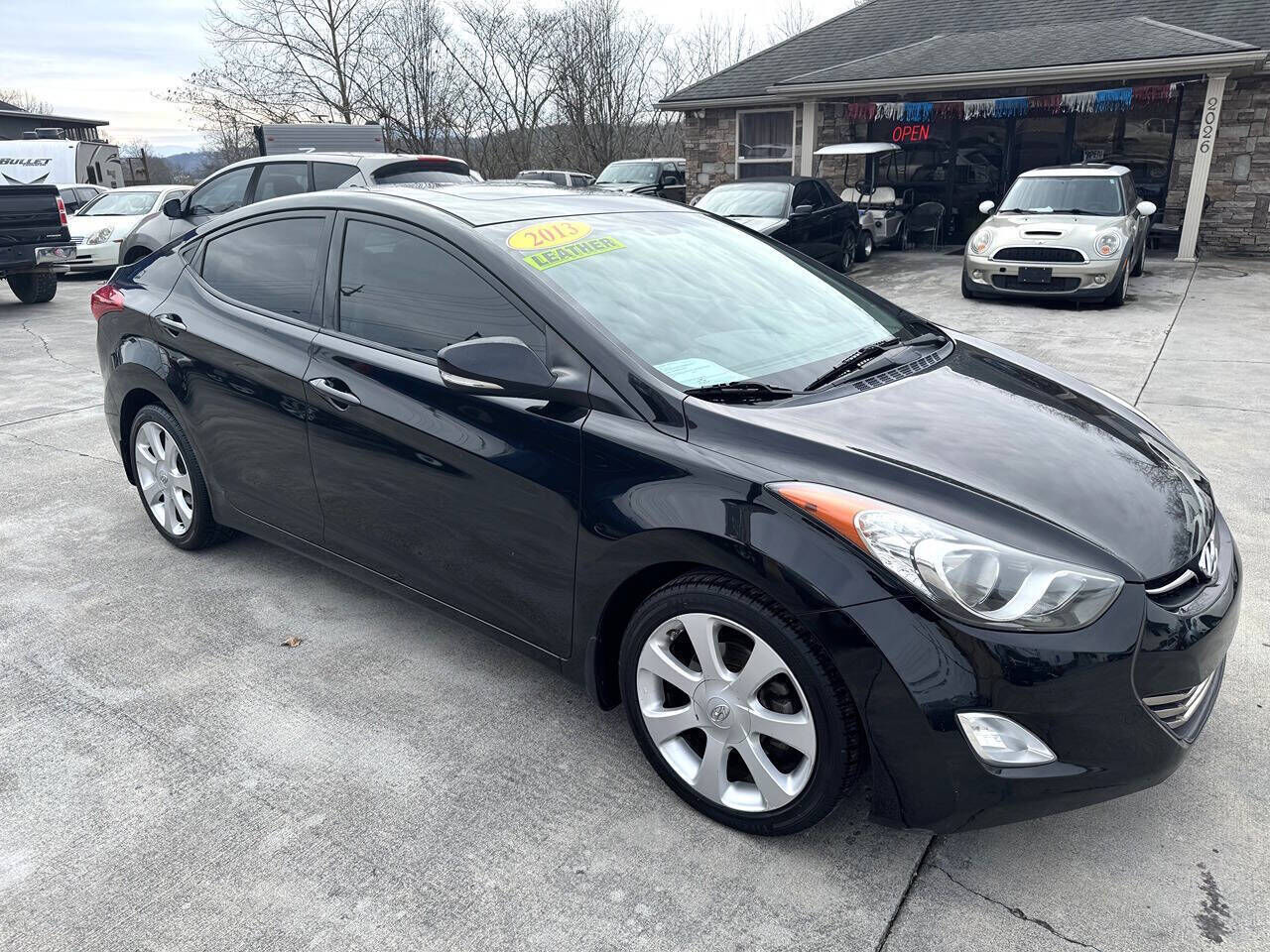 2013 HYUNDAI Elantra