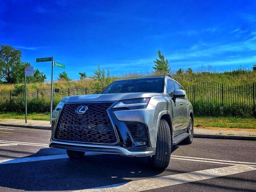 2023 LEXUS LX