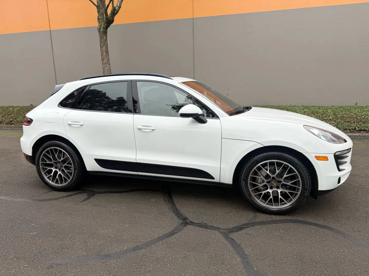 2015 PORSCHE Macan