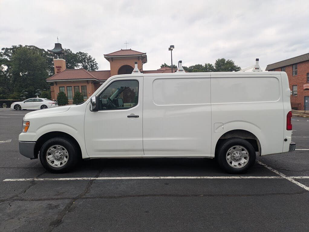 2013 NISSAN NV