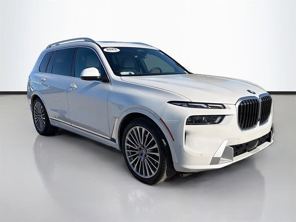 2023 BMW X7