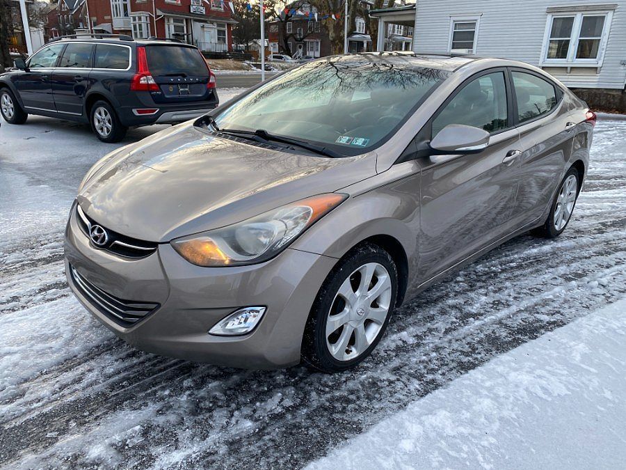 2011 HYUNDAI Elantra