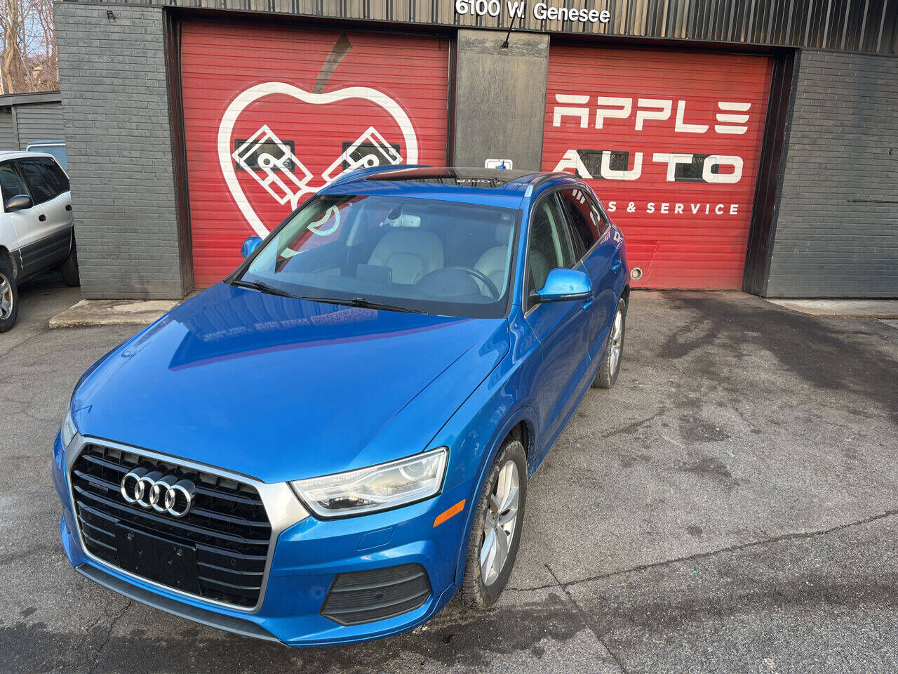 2016 AUDI Q3