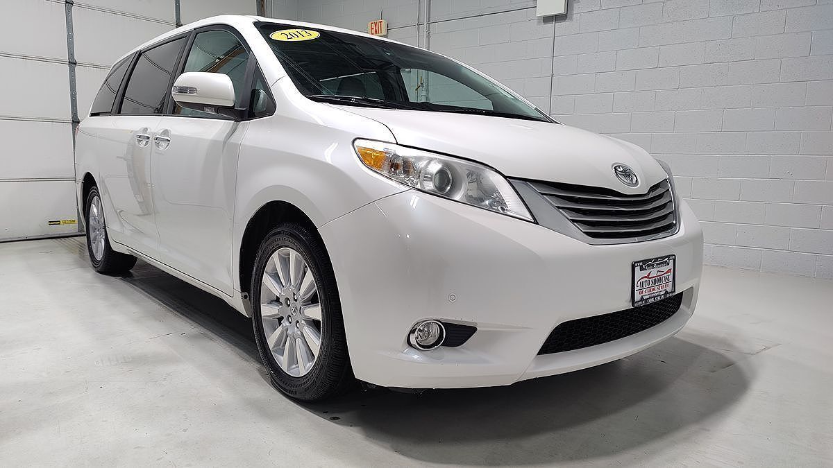 2013 TOYOTA Sienna