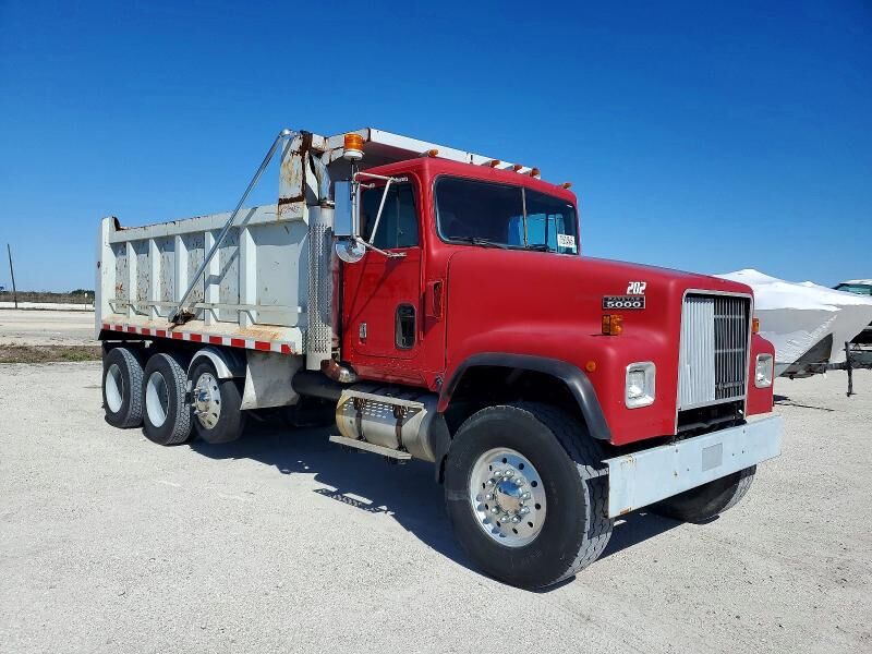 1995 INTERNATIONAL 5000