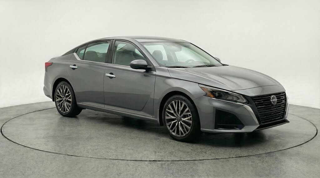2025 NISSAN Altima