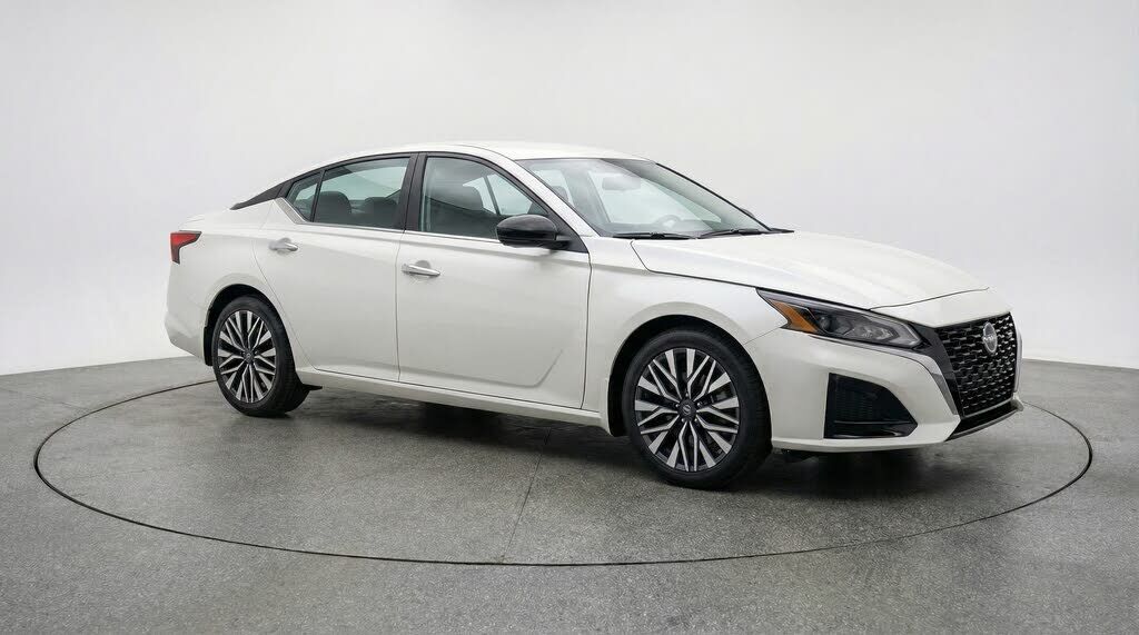 2025 NISSAN Altima