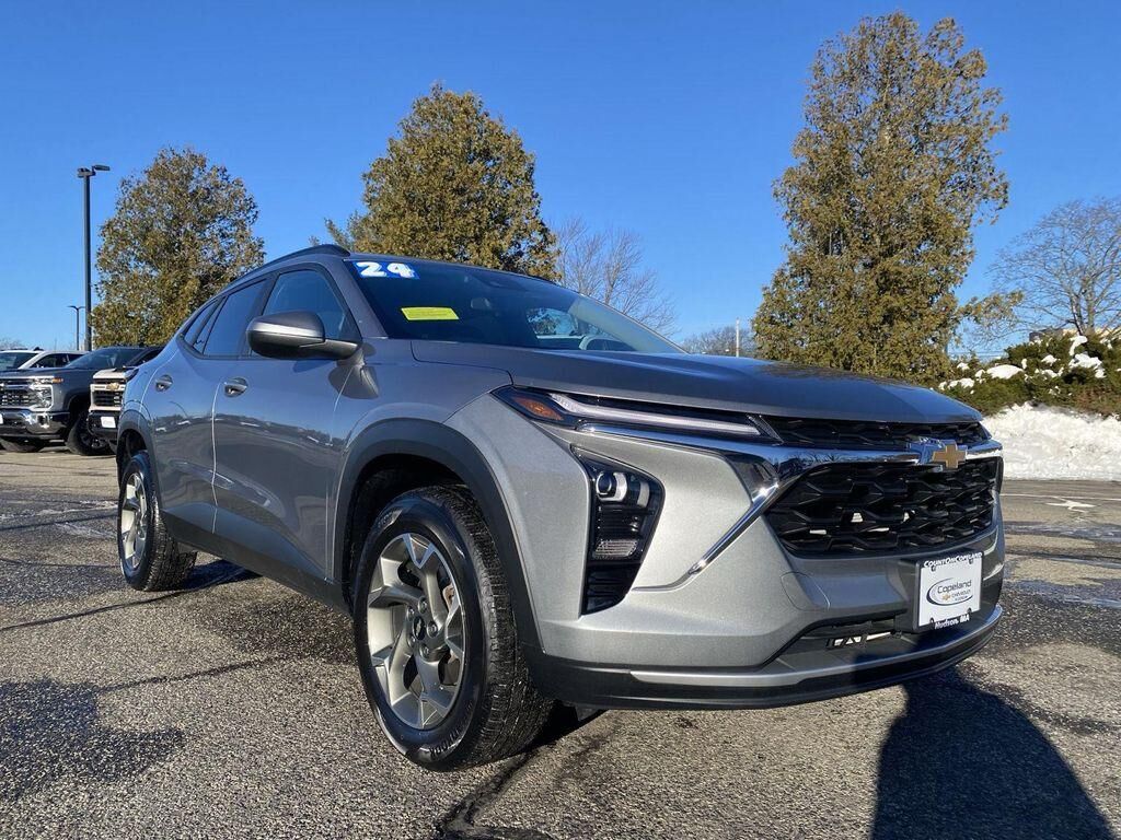 2024 CHEVROLET Trax