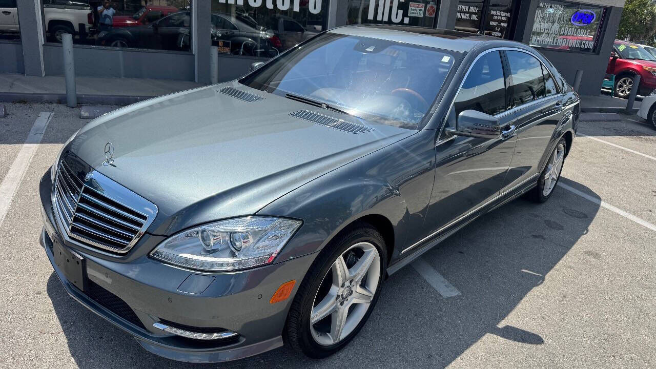 Mercedes-Benz S-Class