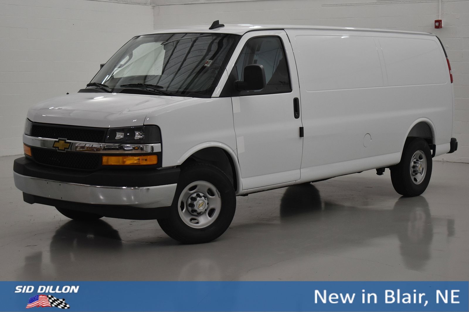 2025 CHEVROLET Express