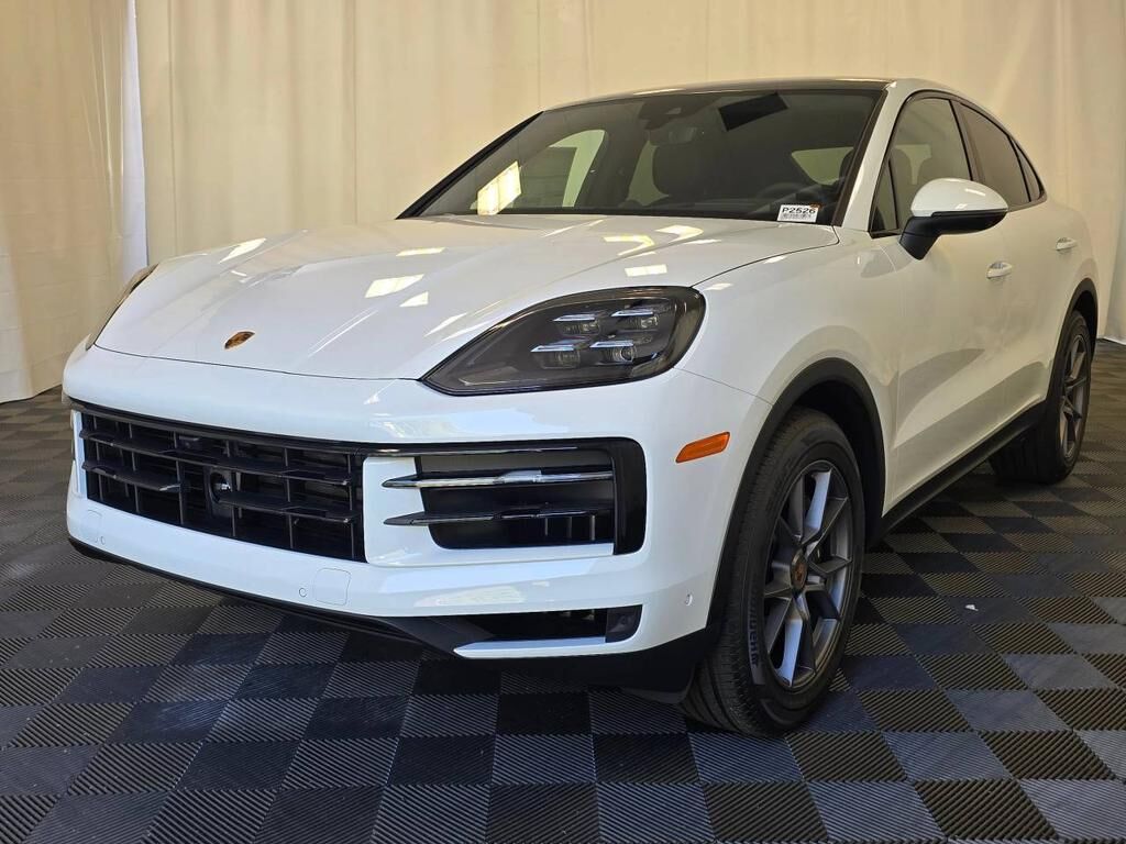 2025 PORSCHE Cayenne