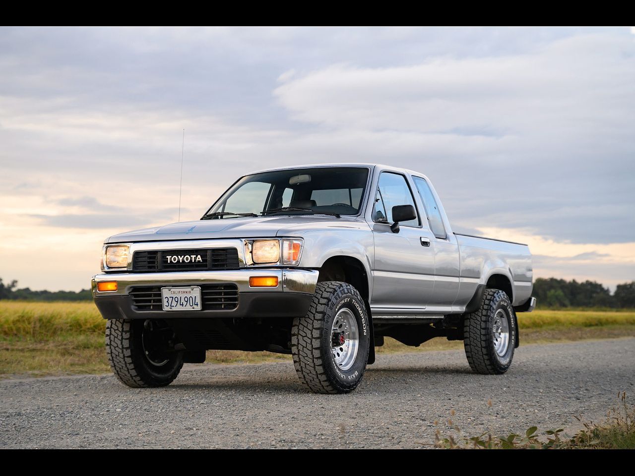 1990 TOYOTA Pick-Up