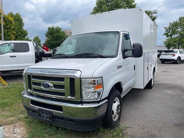 2024 FORD E-350